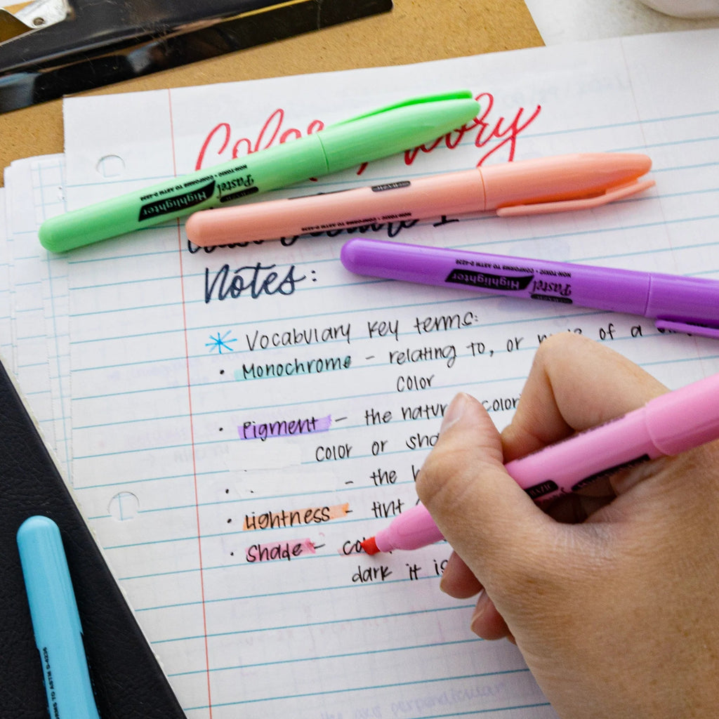Pen Style Pastel Assorted Colors Highlighter w/ Pocket Clip (5/Pack) – in use